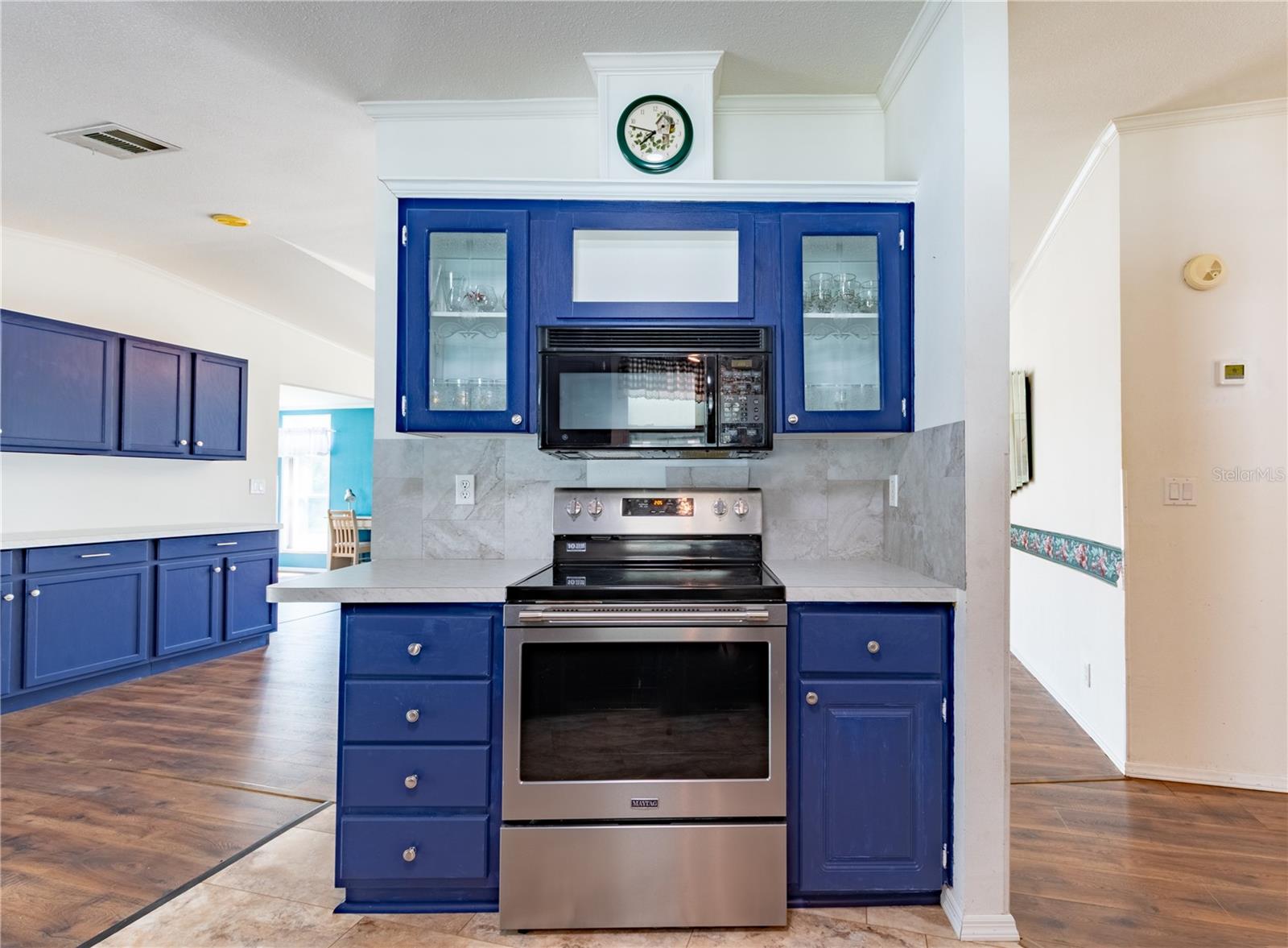 Image 18 of 52 For 5823 Navaho Court