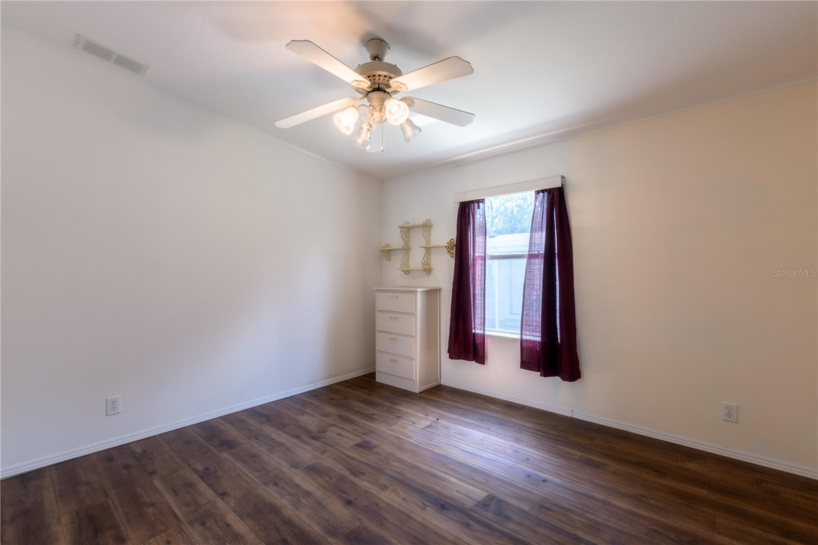 Image 23 of 52 For 5823 Navaho Court
