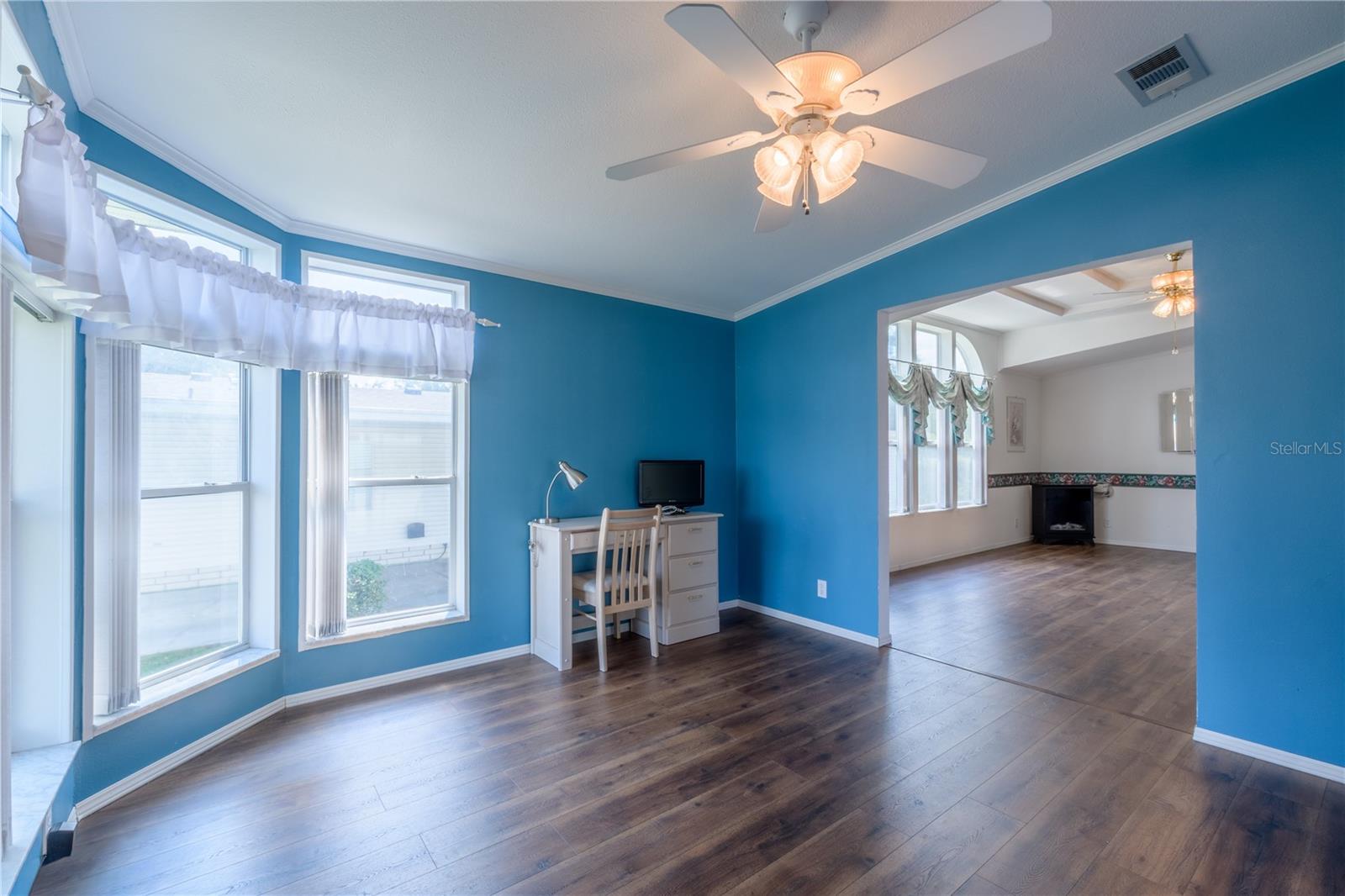 Image 9 of 52 For 5823 Navaho Court