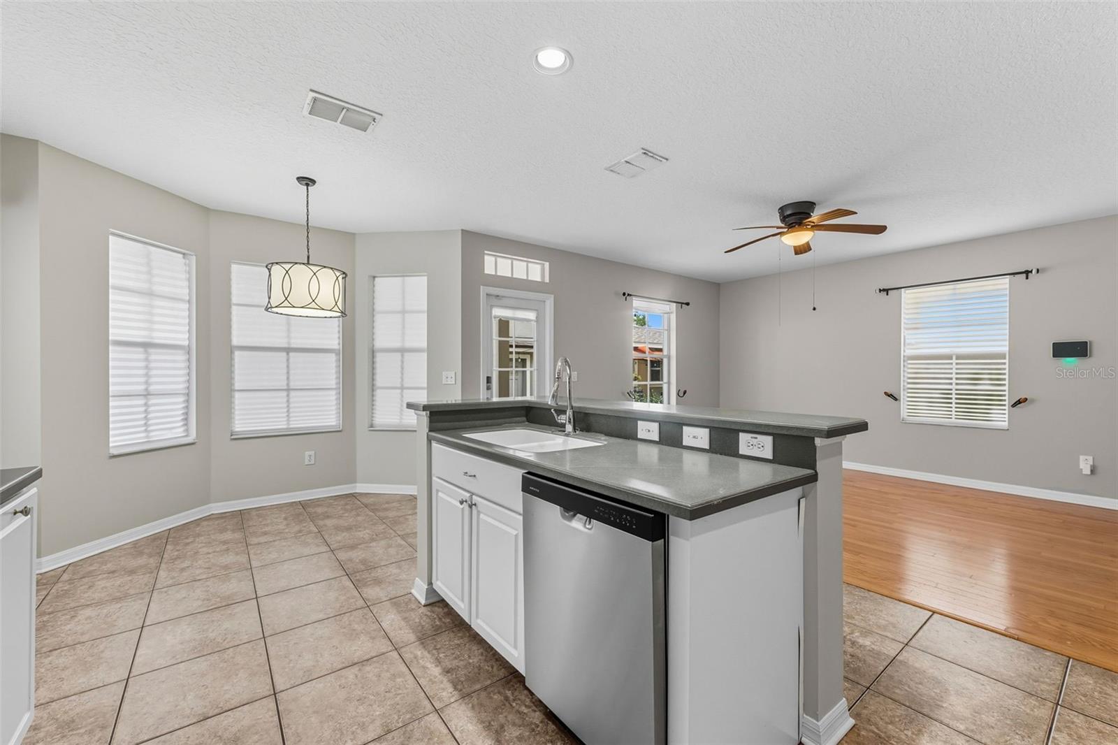 Image 10 of 41 For 16221 Bridgecrossing Drive