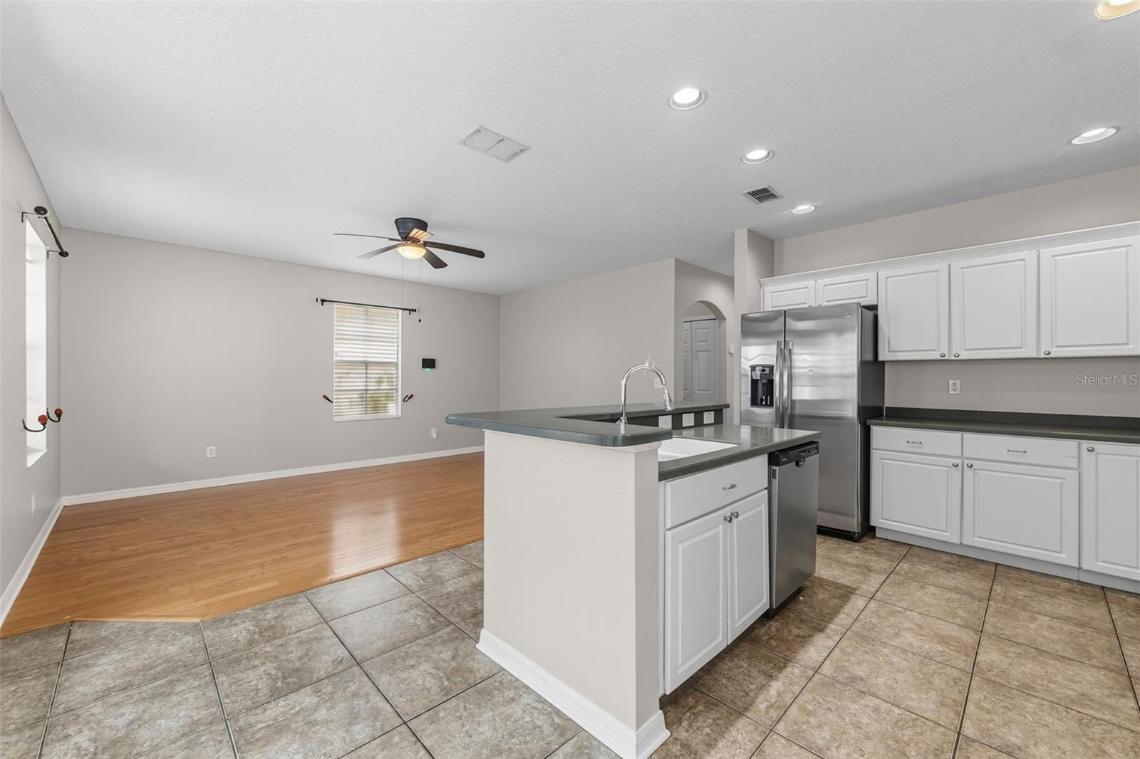 Image 11 of 41 For 16221 Bridgecrossing Drive