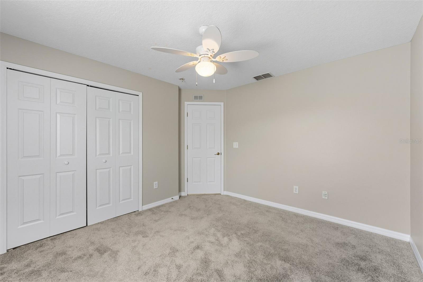 Image 19 of 41 For 16221 Bridgecrossing Drive