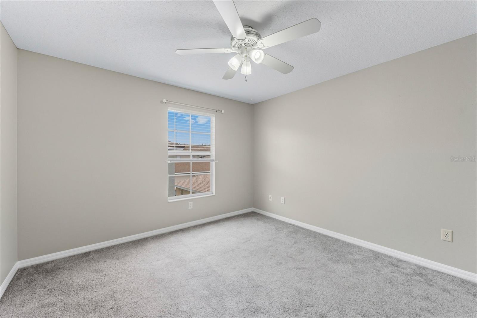 Image 21 of 41 For 16221 Bridgecrossing Drive