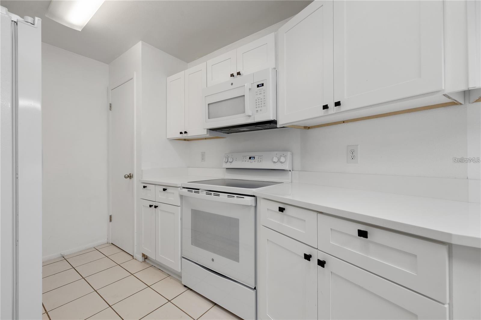 Image 8 of 19 For 4004 Dream Oak Place 203