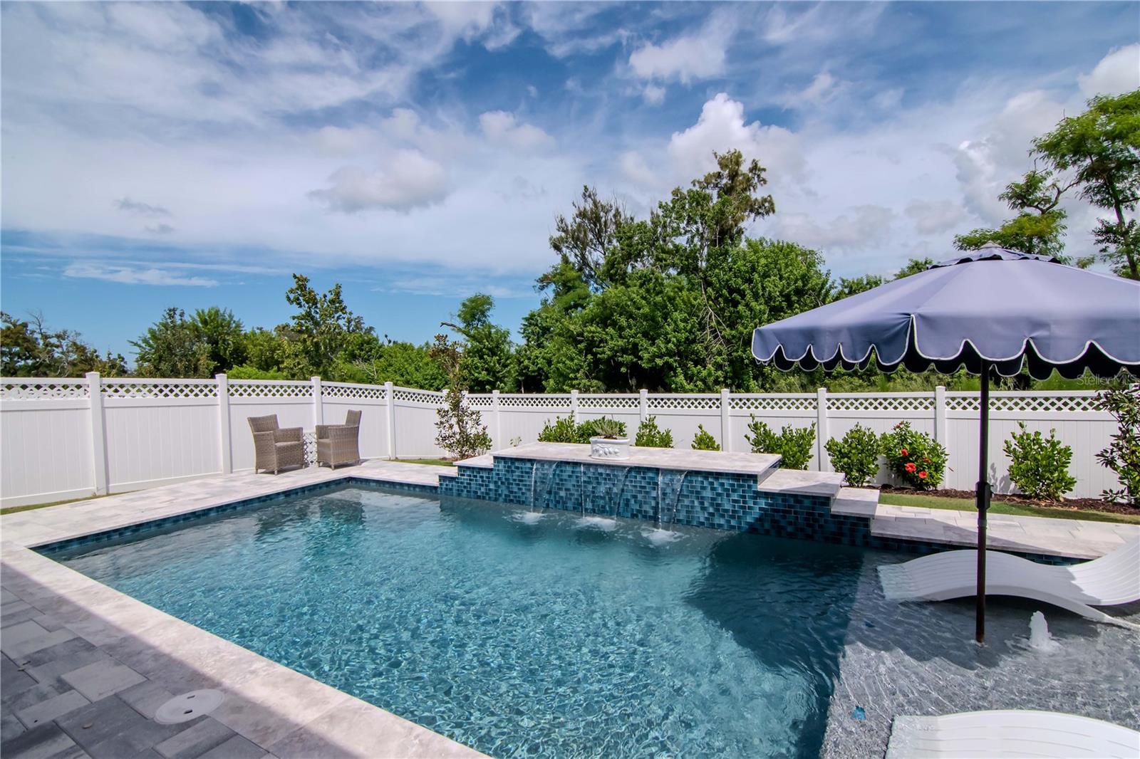 Image 33 of 73 For 979 Signet Drive