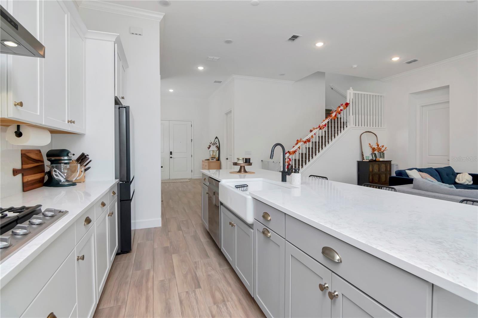 Image 8 of 73 For 979 Signet Drive