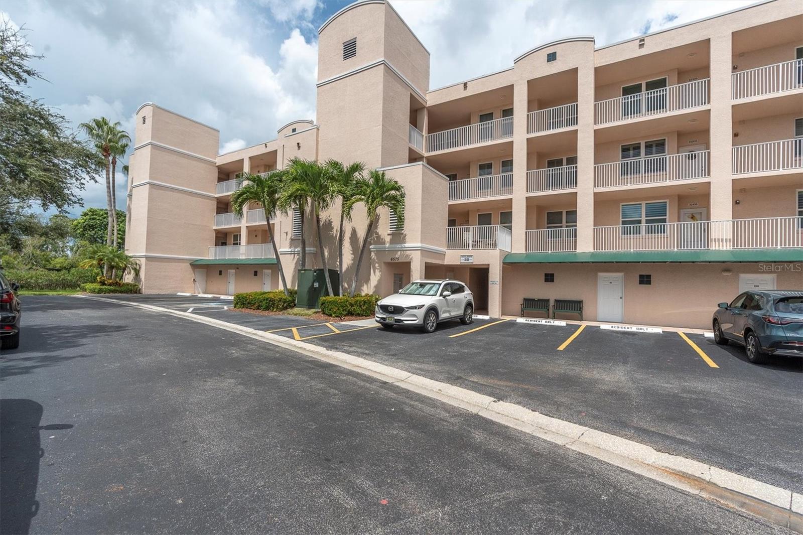Details for 6575 99th Way N 22201, ST PETERSBURG, FL 33708