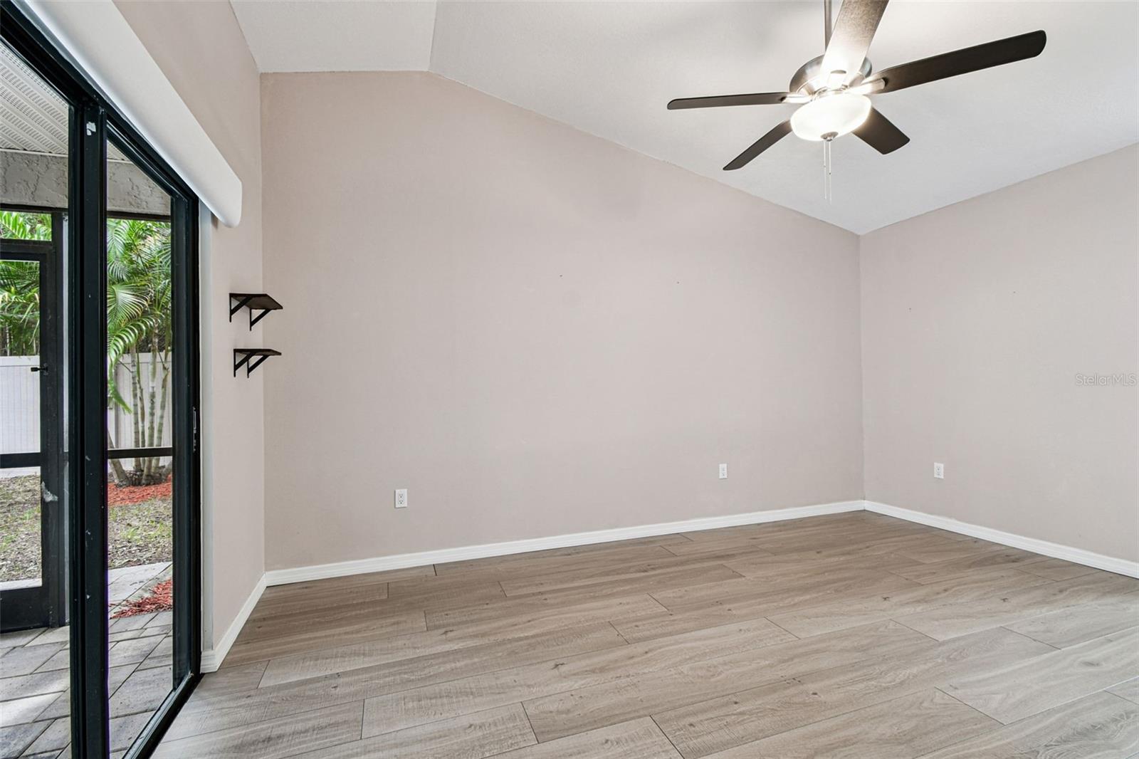 Image 32 of 71 For 2504 Gulfbreeze Circle