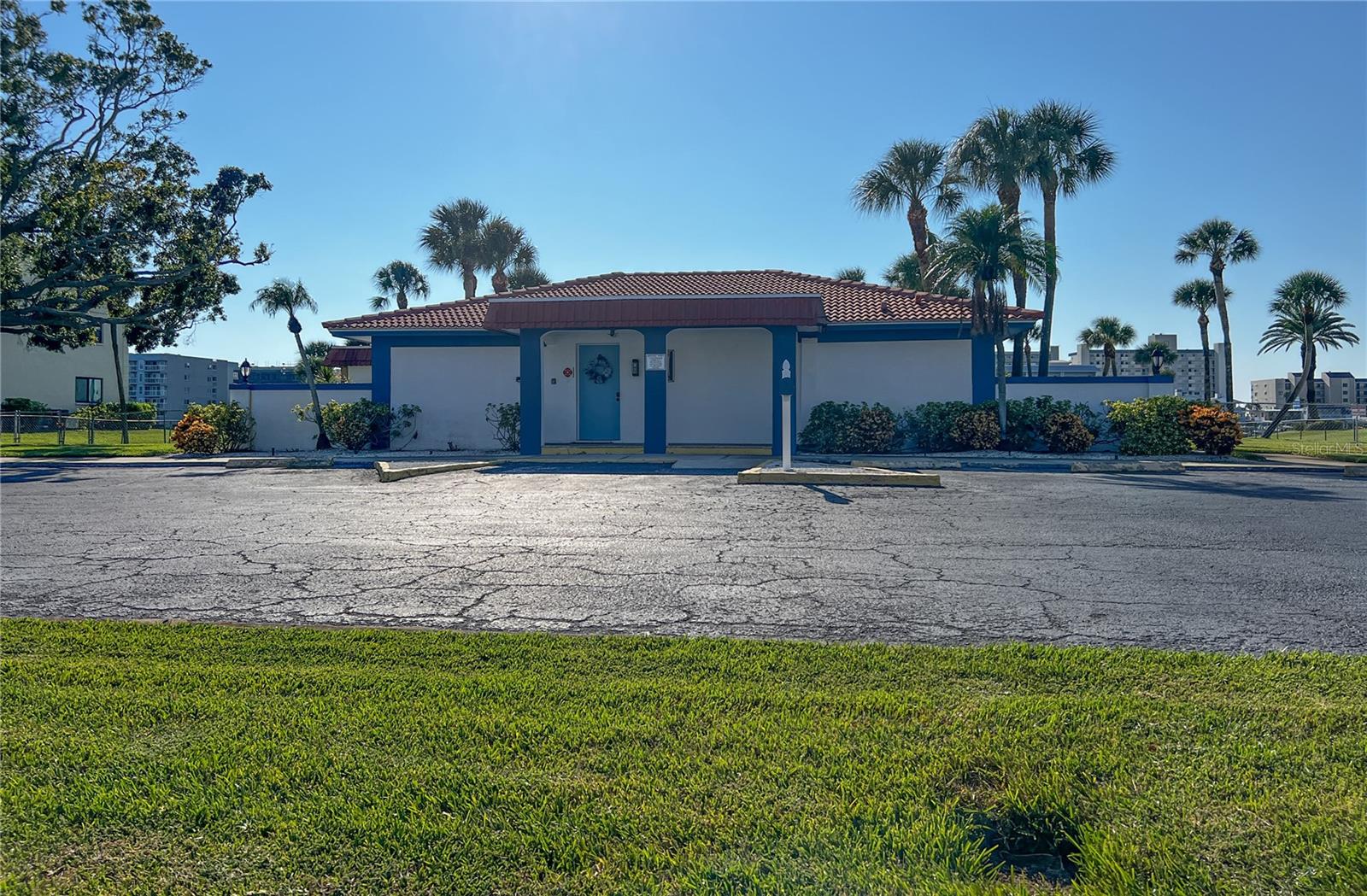 Image 43 of 68 For 10350 Imperial Point Drive W 4