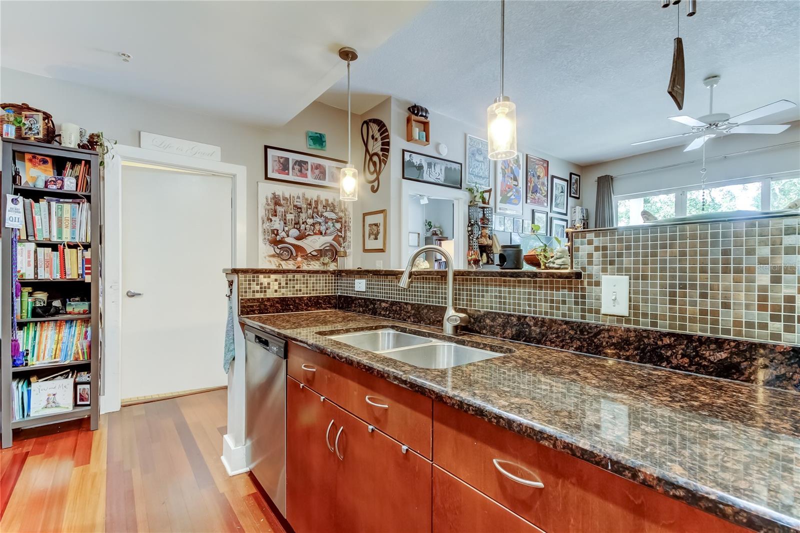 Image 19 of 31 For 1501 Doyle Carlton Drive 204