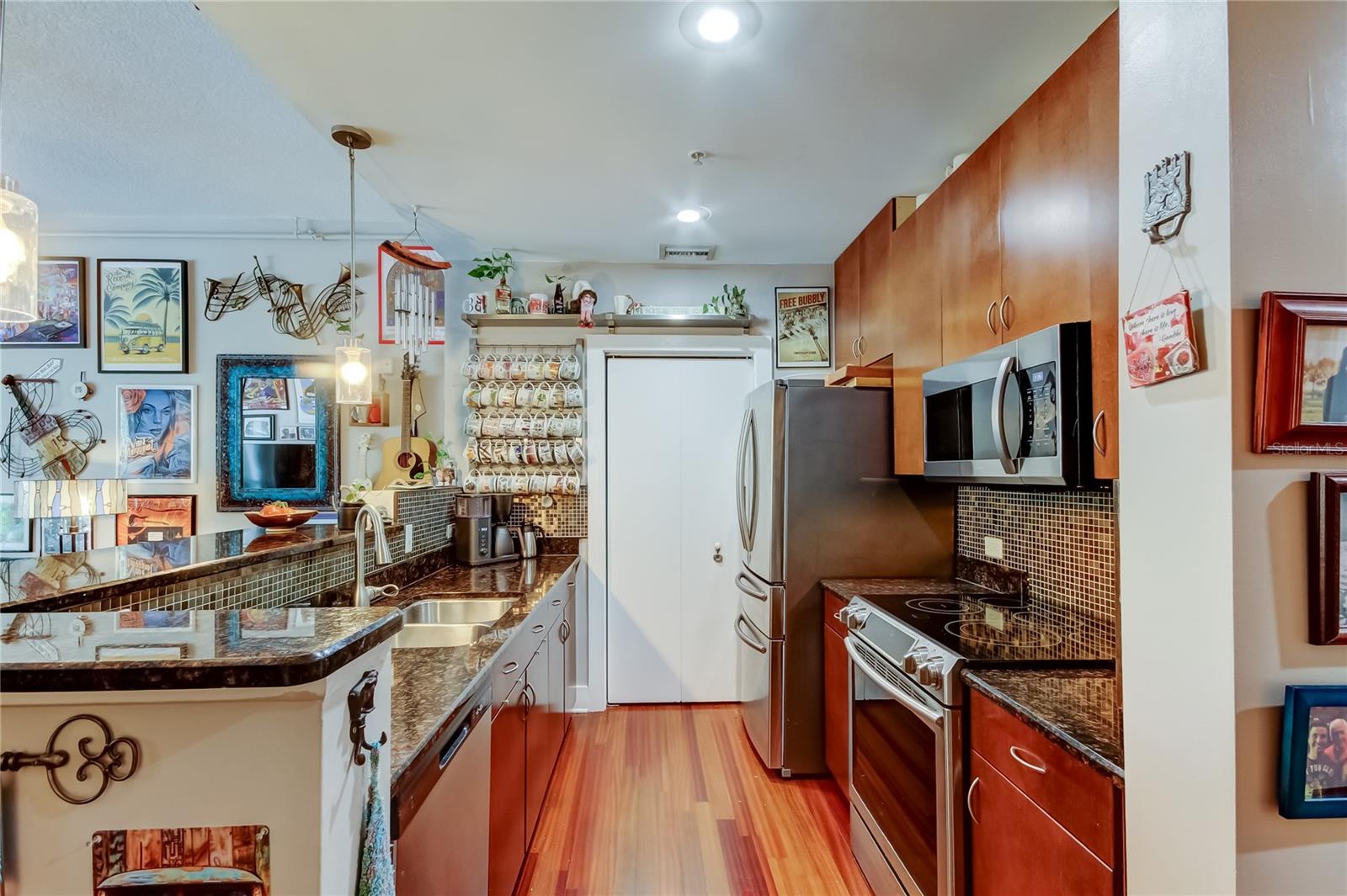 Image 6 of 31 For 1501 Doyle Carlton Drive 204