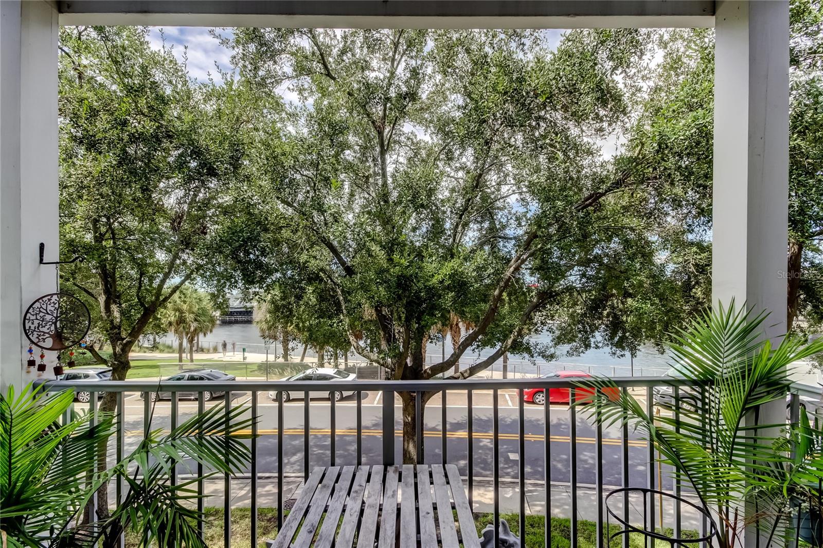 Image 9 of 31 For 1501 Doyle Carlton Drive 204