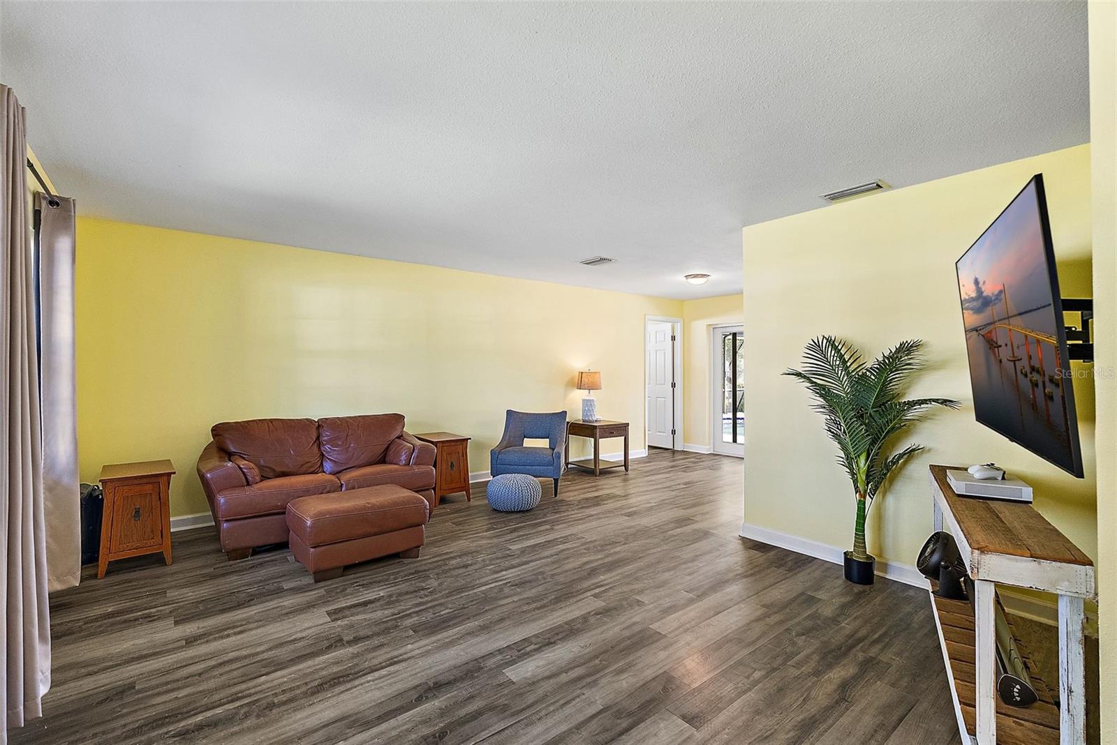 Image 4 of 40 For 13119 111th Lane