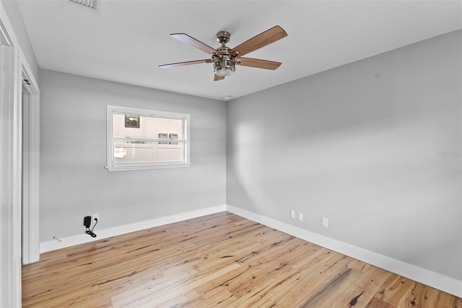 Image 30 of 56 For 710 Davis Boulevard