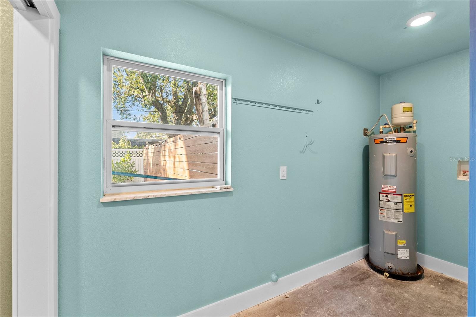 Image 36 of 56 For 710 Davis Boulevard