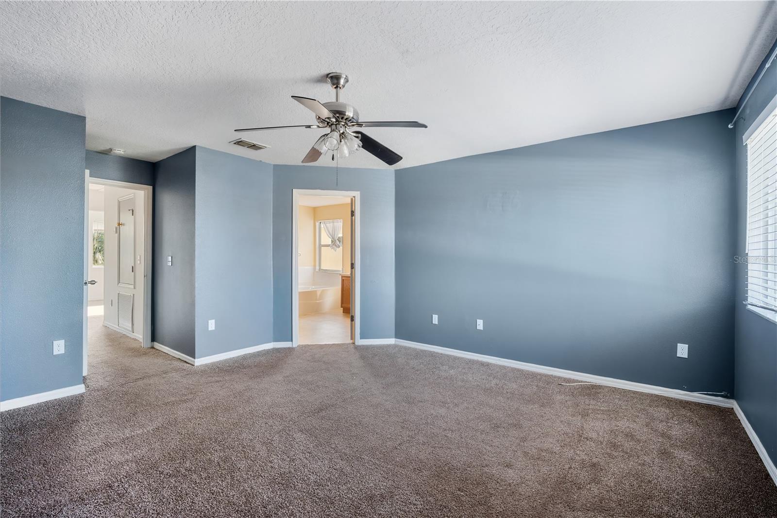 Image 18 of 28 For 27700 Breakers Drive
