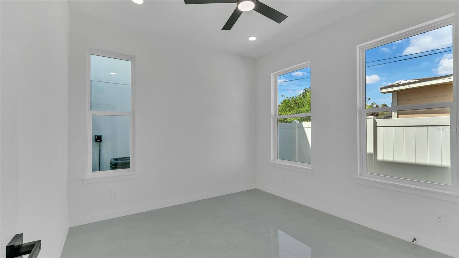 Image 32 of 48 For 4808-4810 22nd Avenue N