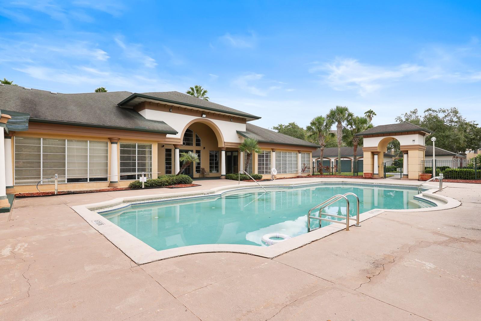 Image 29 of 33 For 17108 Carrington Park Drive 701