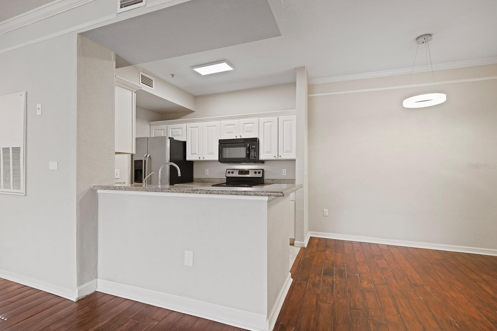 Image 5 of 33 For 17108 Carrington Park Drive 701