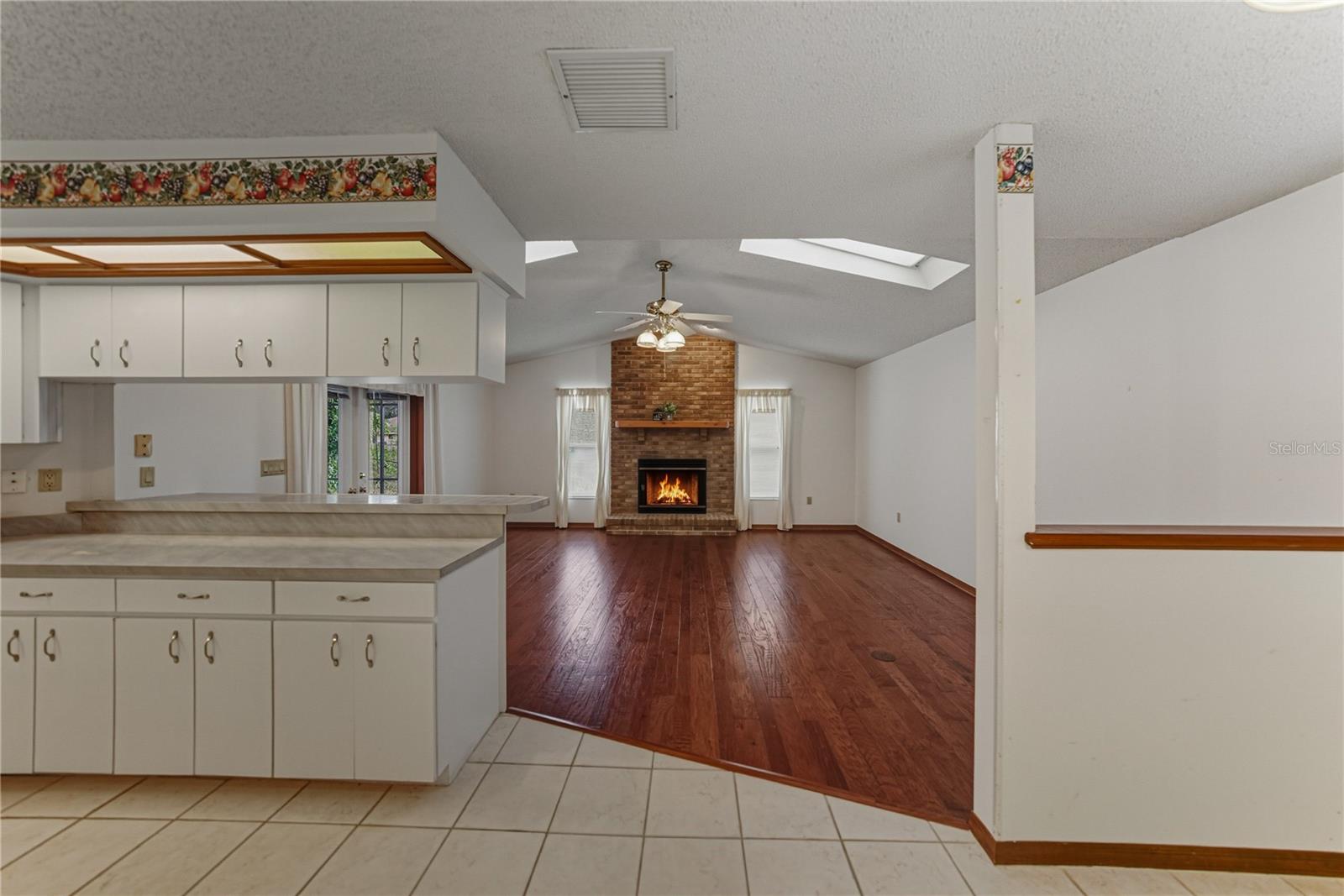 Image 41 of 92 For 1615 Lady Bowers Trail