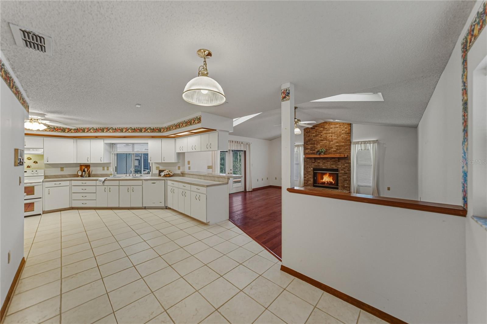 Image 43 of 92 For 1615 Lady Bowers Trail