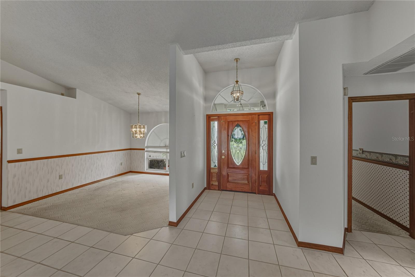 Image 5 of 92 For 1615 Lady Bowers Trail