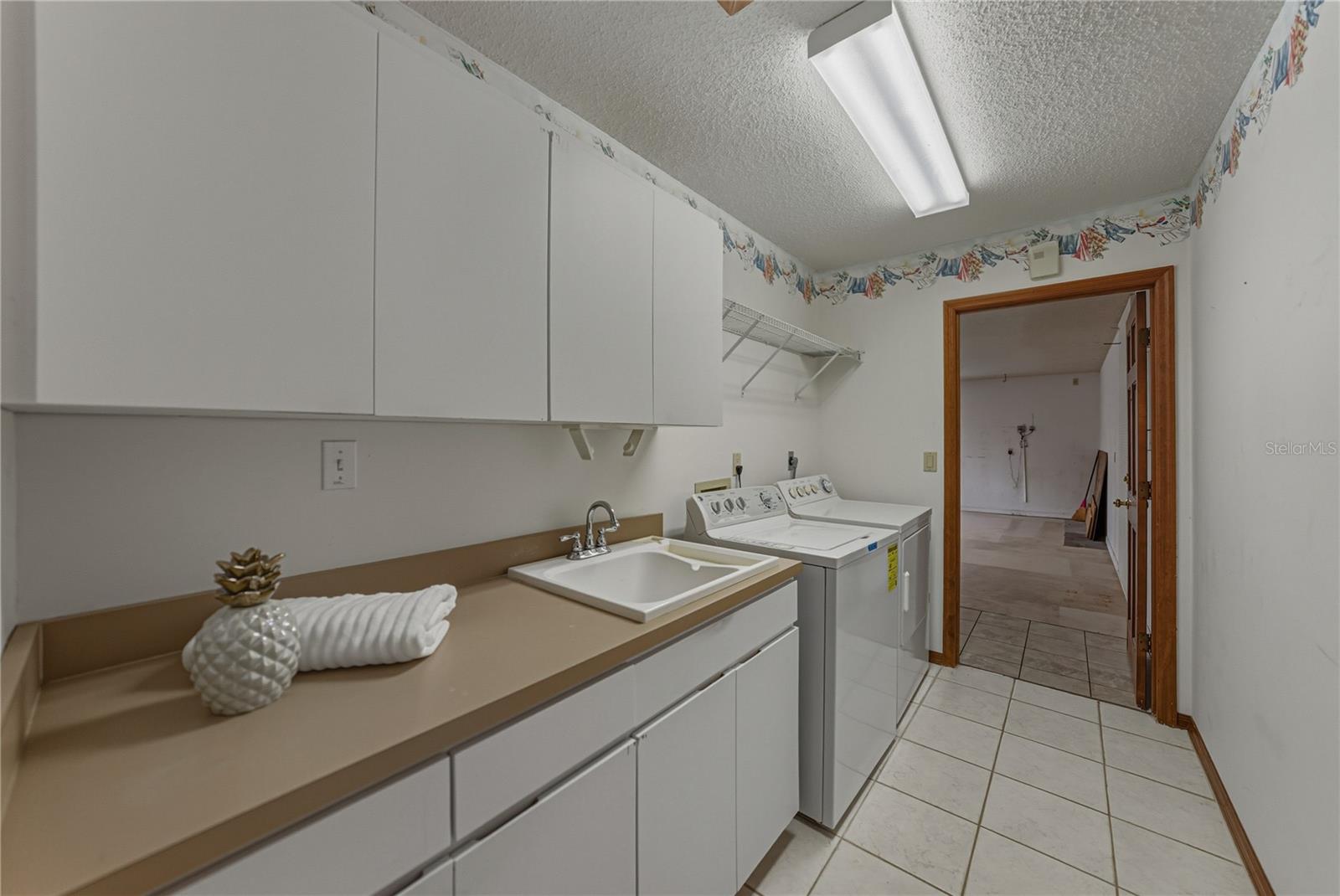 Image 50 of 92 For 1615 Lady Bowers Trail