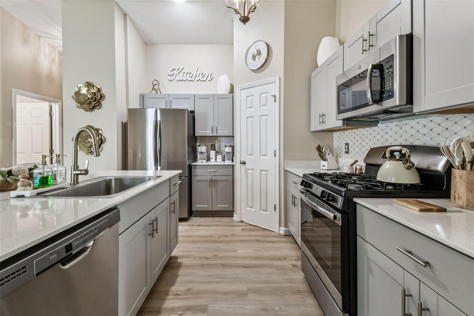 Image 10 of 56 For 14614 Brumby Ridge Avenue