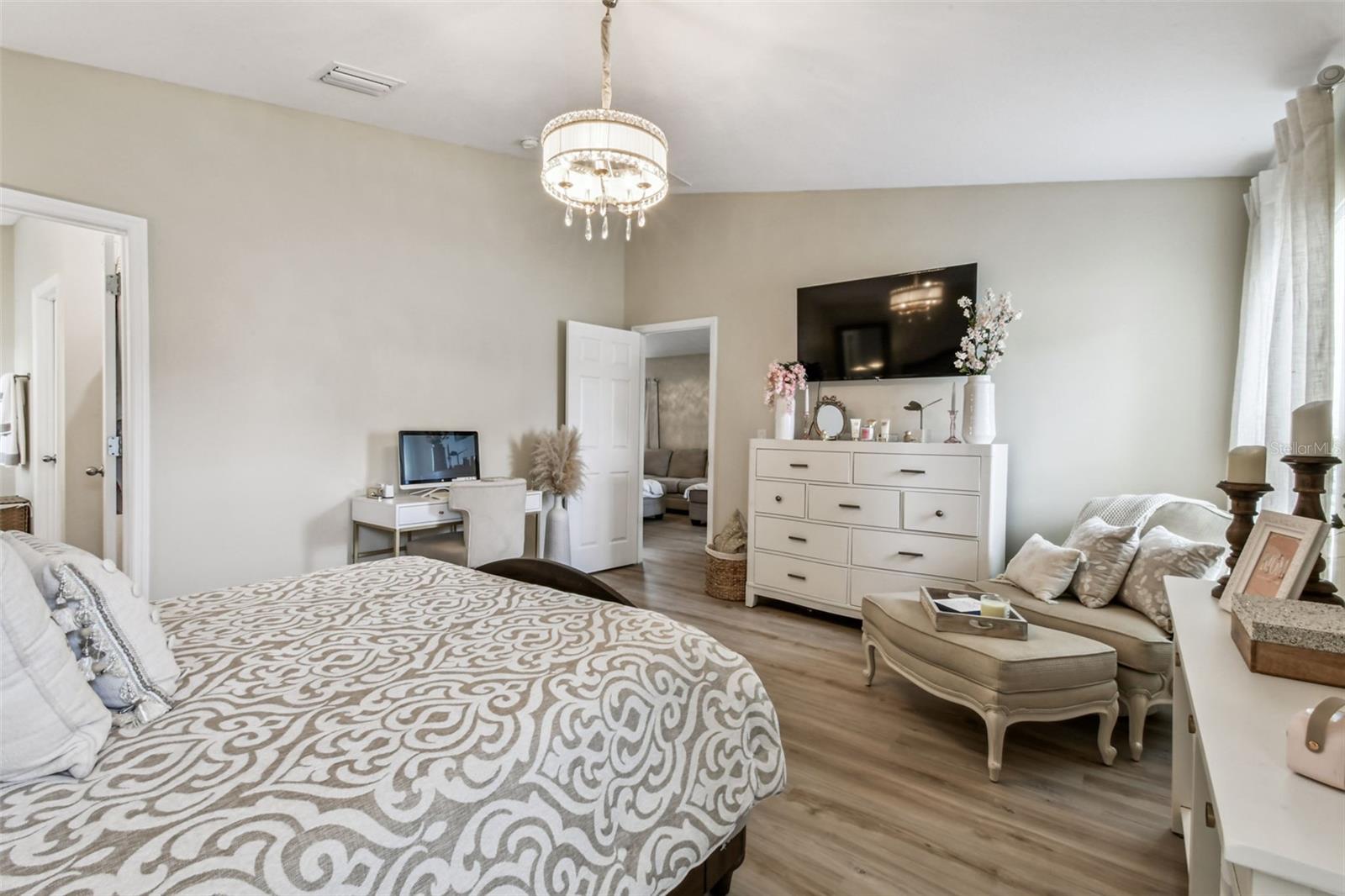 Image 21 of 56 For 14614 Brumby Ridge Avenue