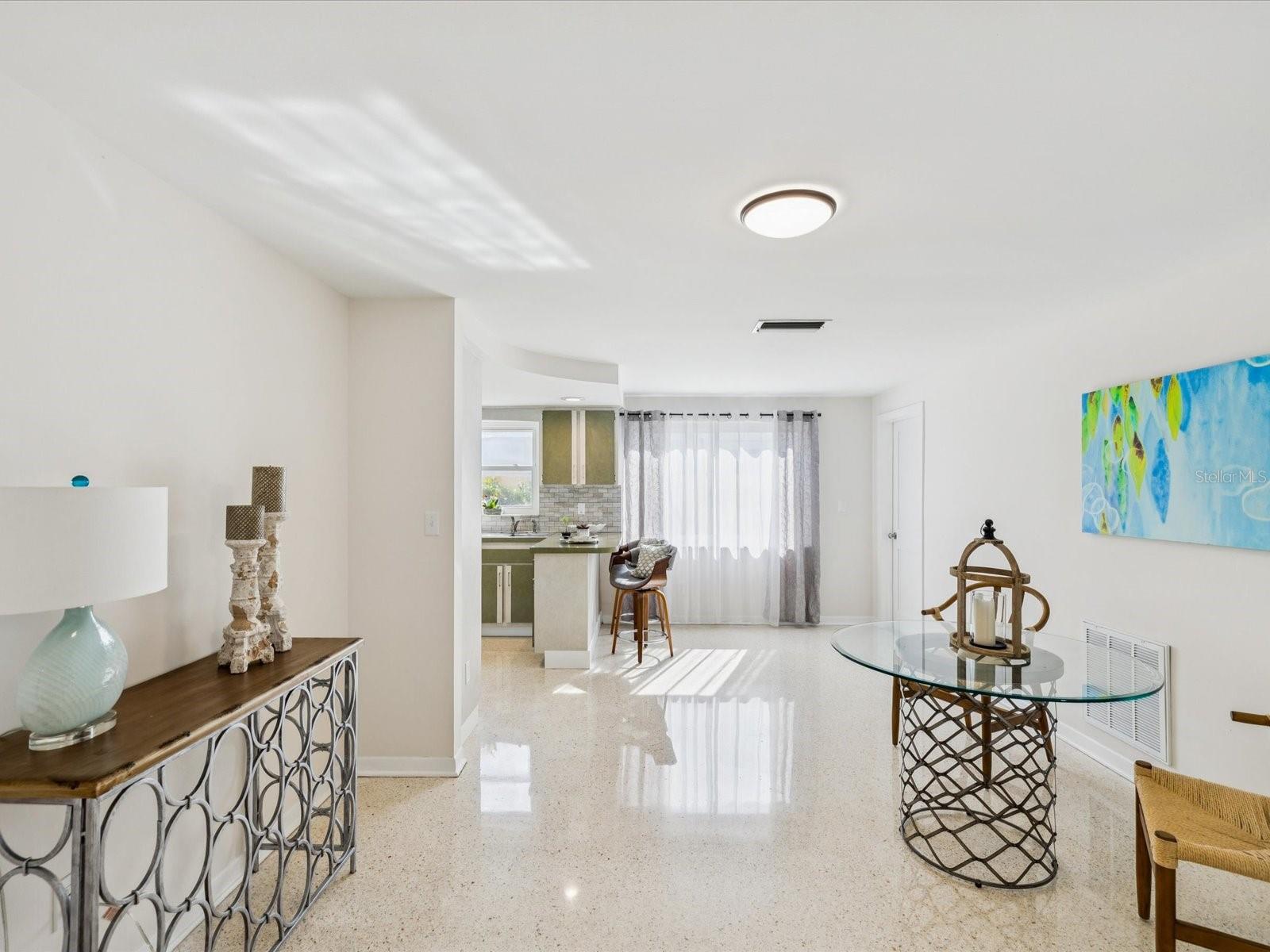 Image 3 of 39 For 12367 82nd Avenue
