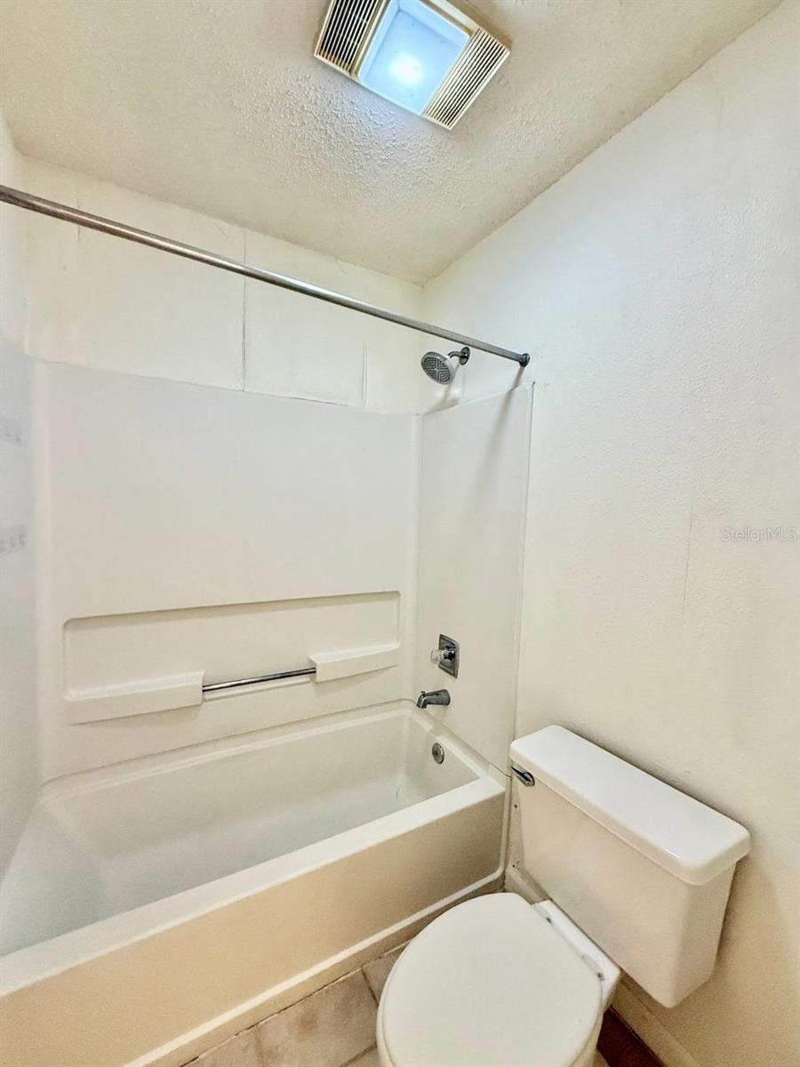 Listing photo id 13 for 13385 Arbor Pointe Circle 203