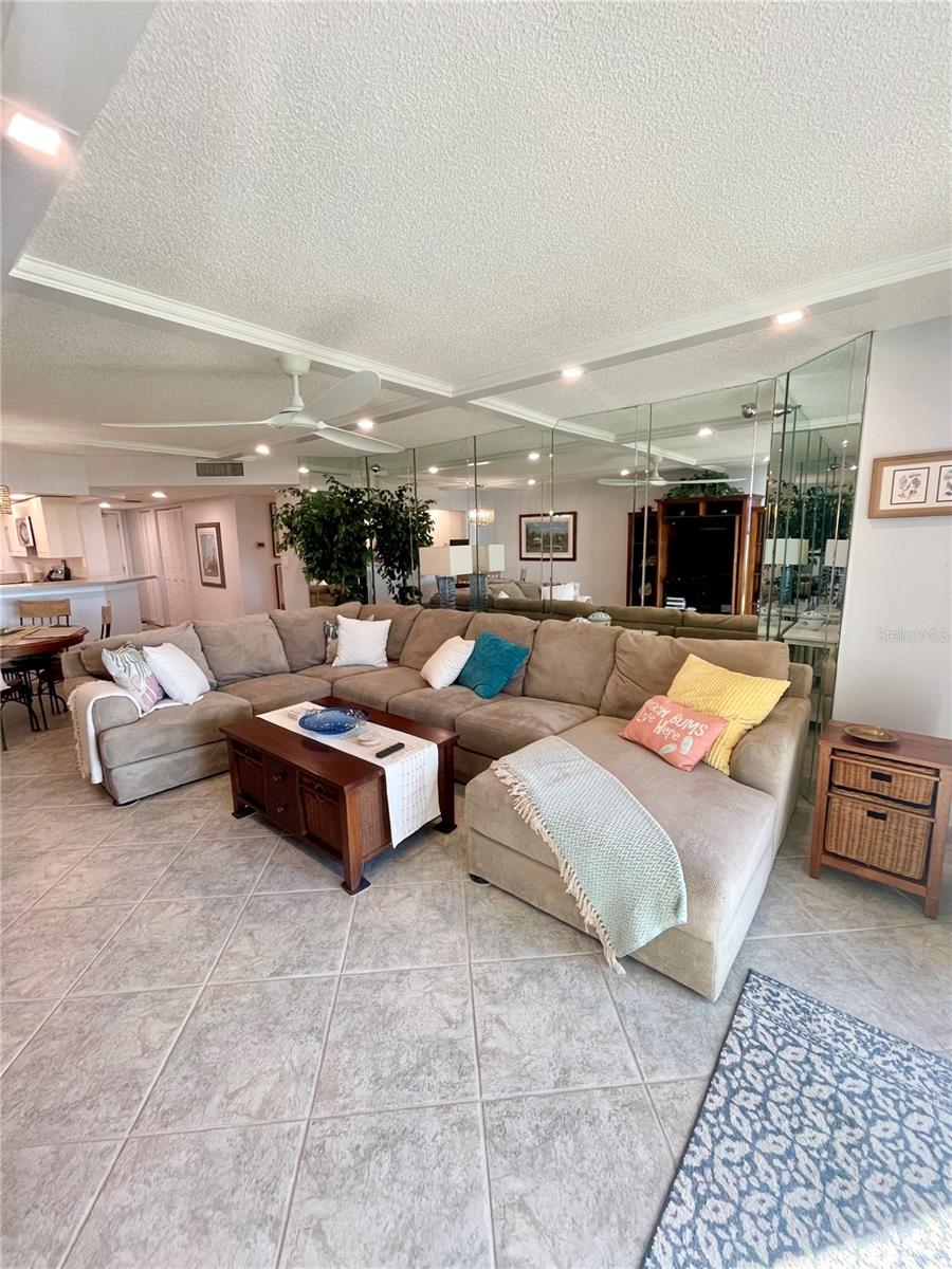 Image 10 of 29 For 1290 Gulf Boulevard 307