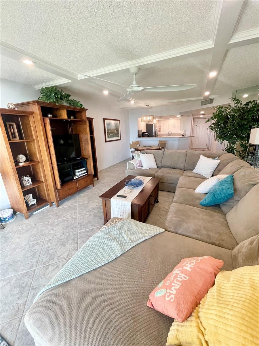 Image 11 of 29 For 1290 Gulf Boulevard 307