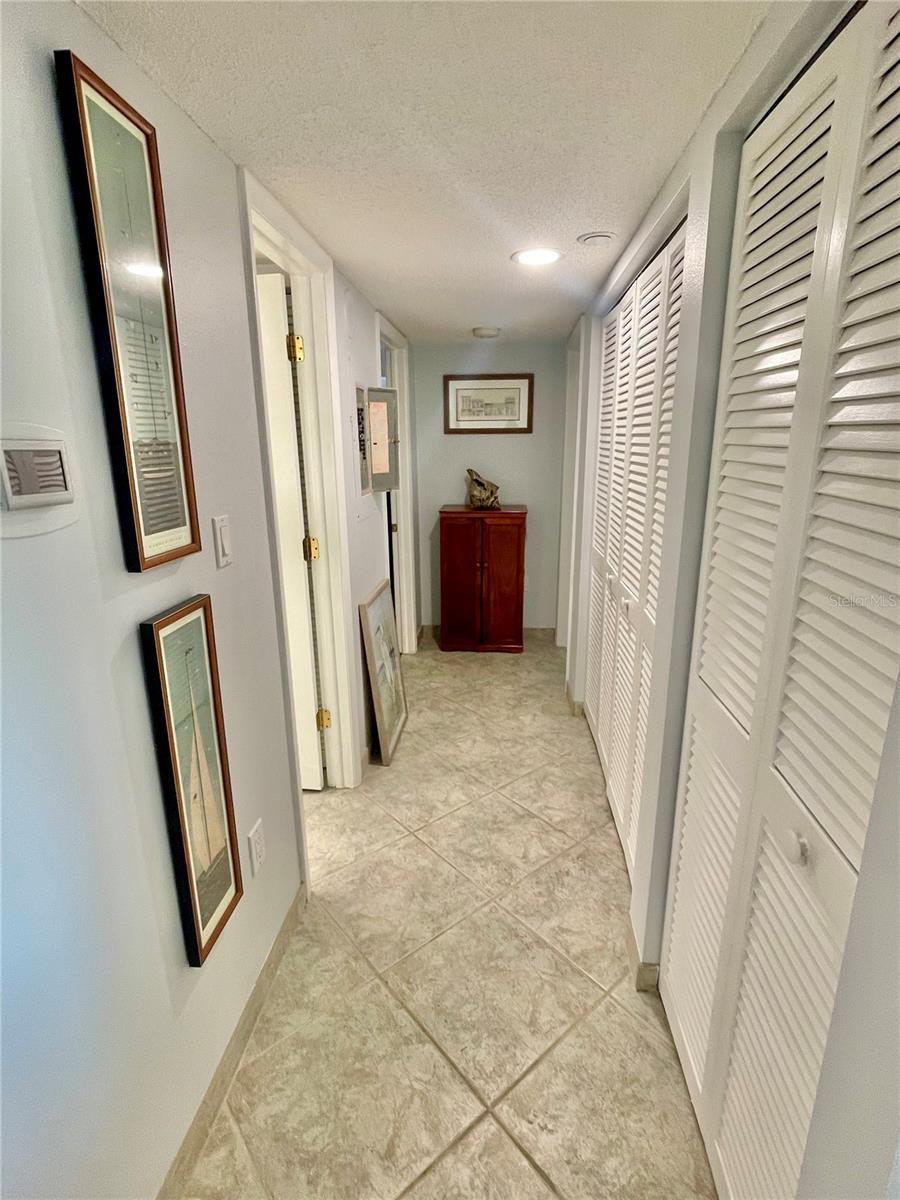 Image 14 of 29 For 1290 Gulf Boulevard 307