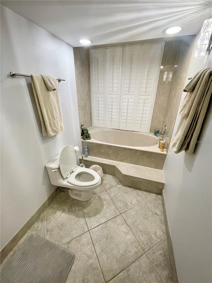 Image 21 of 29 For 1290 Gulf Boulevard 307