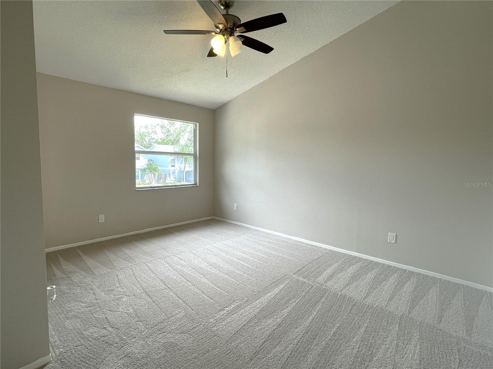 Image 5 of 20 For 16814 Stanza Court