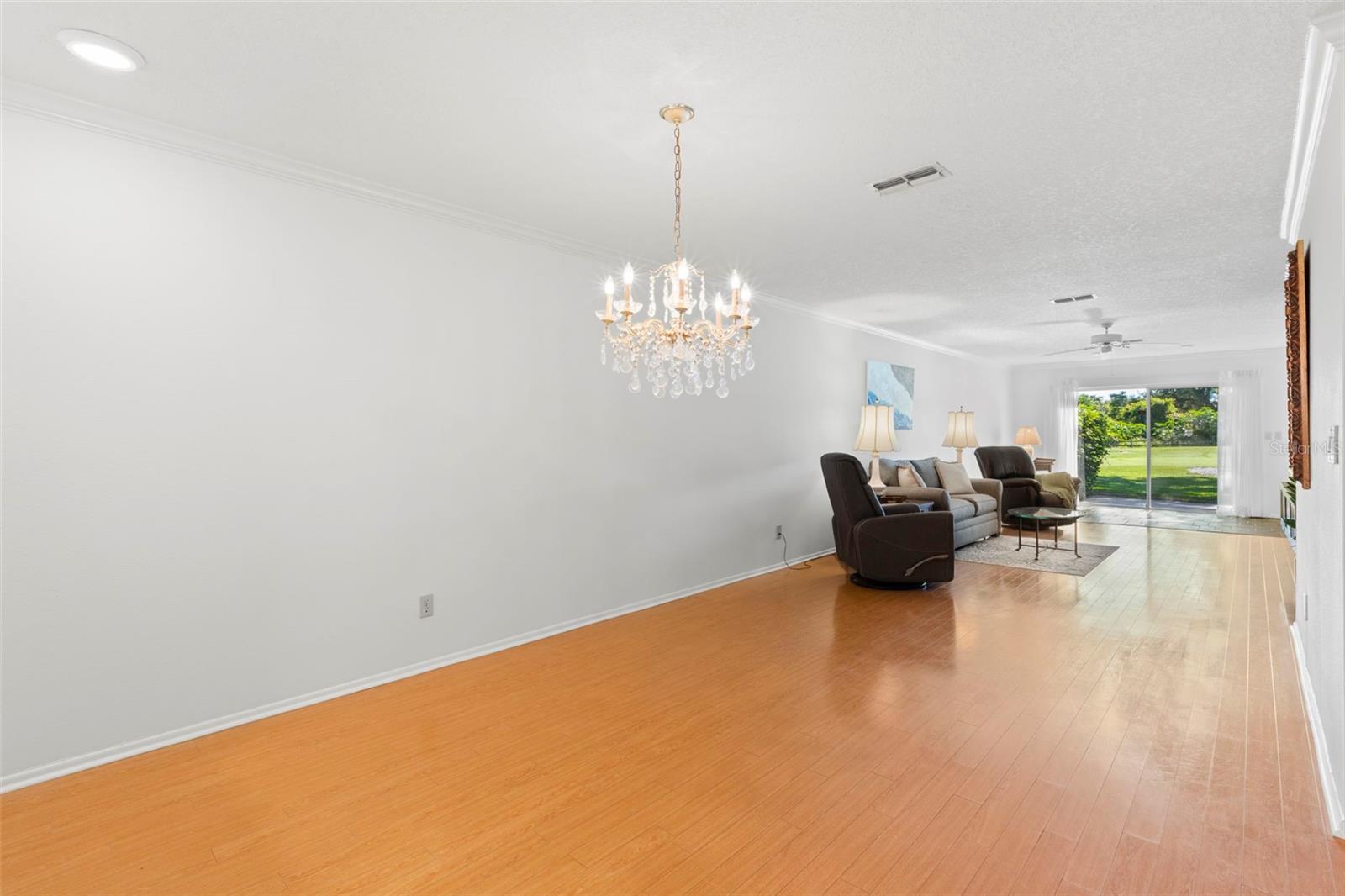Image 14 of 61 For 1012 Dunrobin Drive D