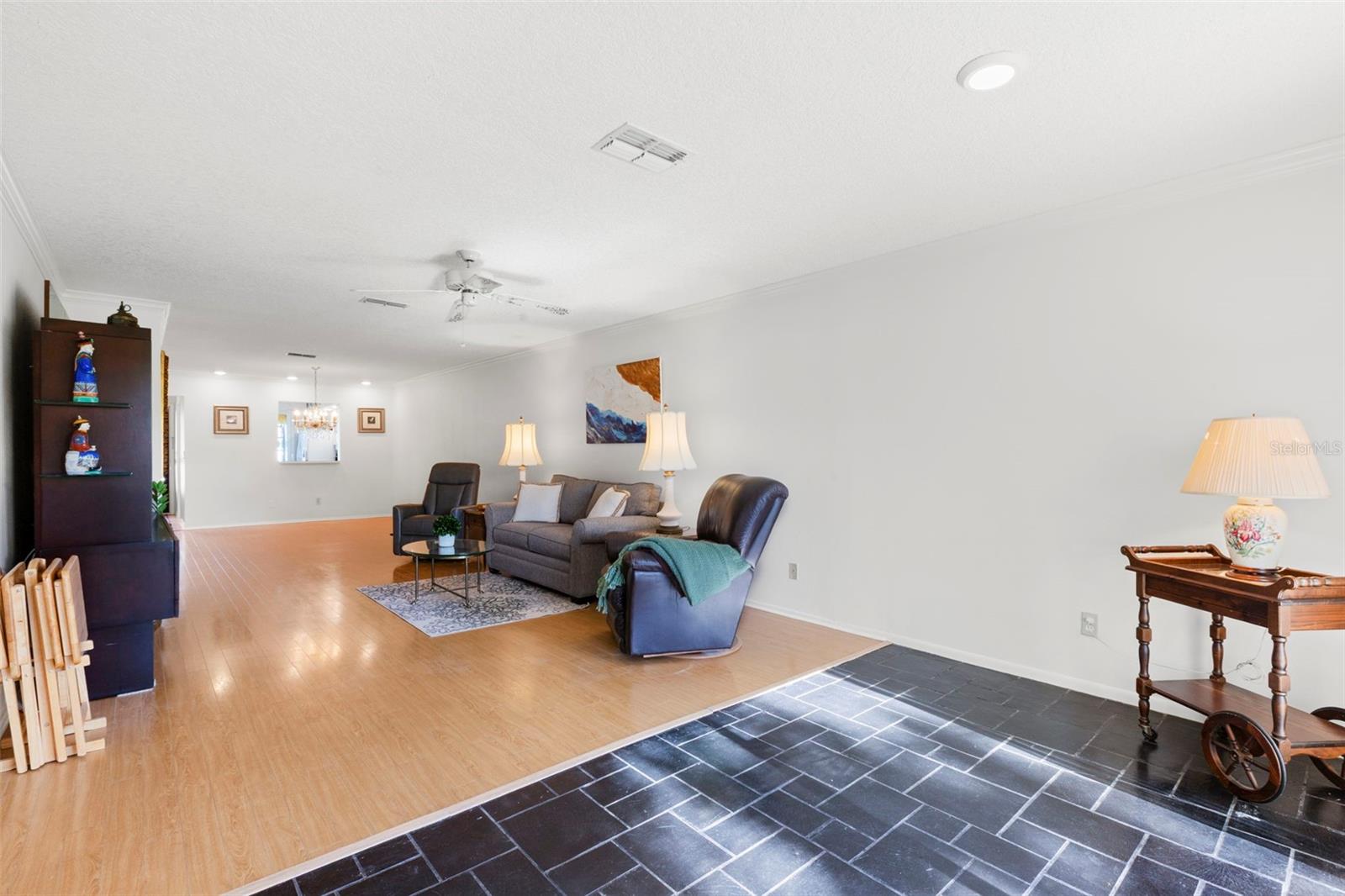 Image 16 of 61 For 1012 Dunrobin Drive D
