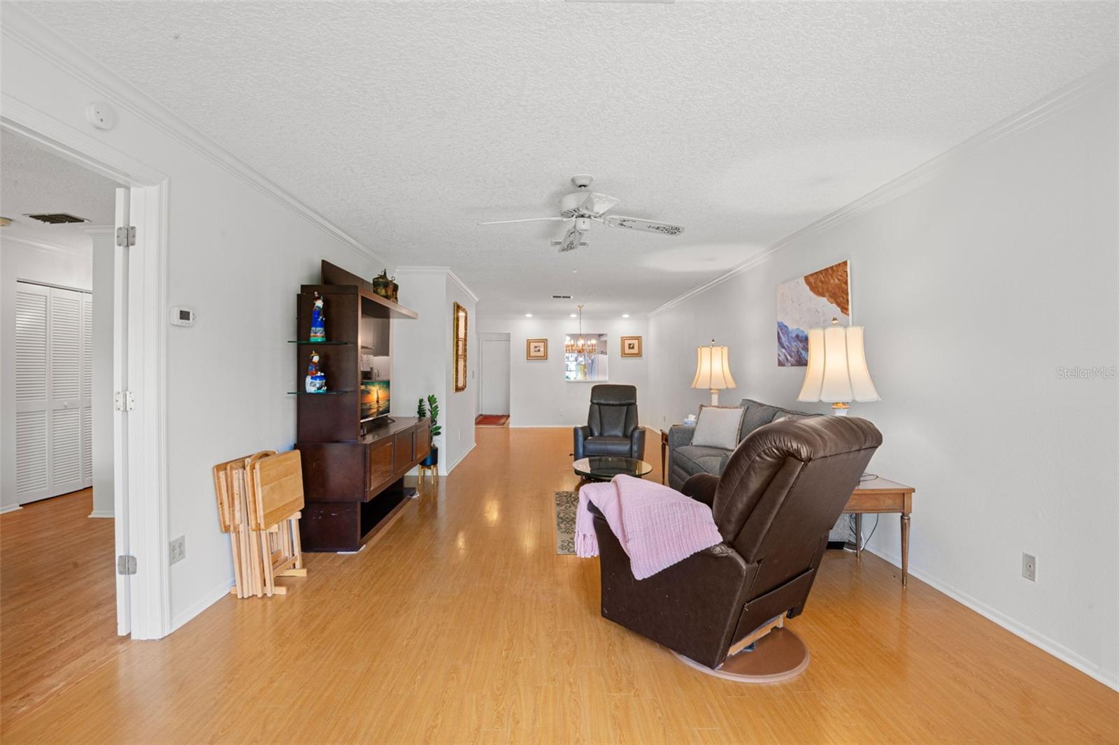 Image 17 of 61 For 1012 Dunrobin Drive D