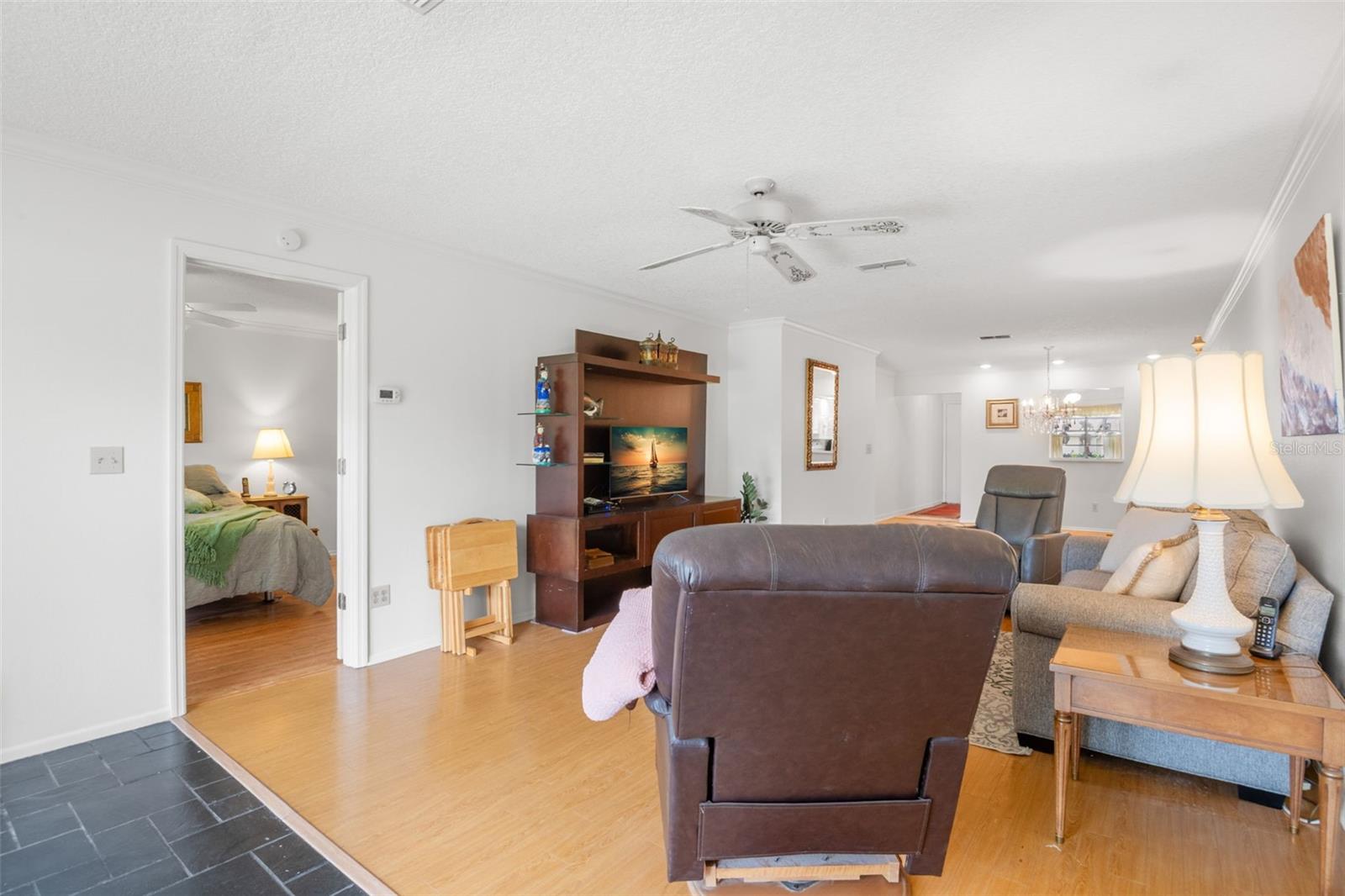 Image 18 of 61 For 1012 Dunrobin Drive D