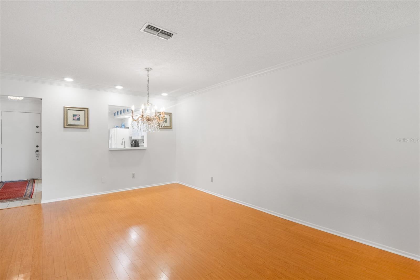 Image 21 of 61 For 1012 Dunrobin Drive D