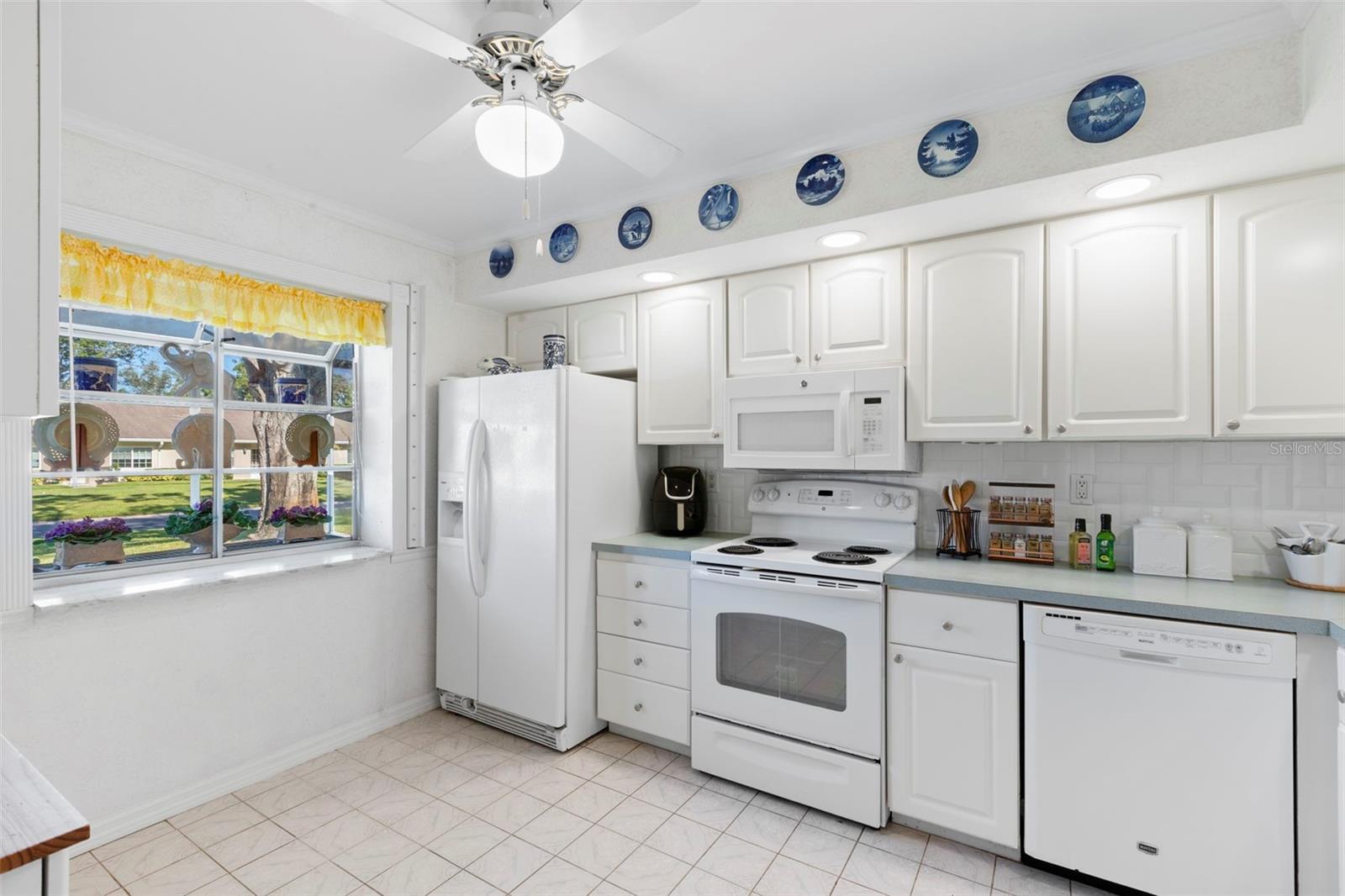Image 23 of 61 For 1012 Dunrobin Drive D