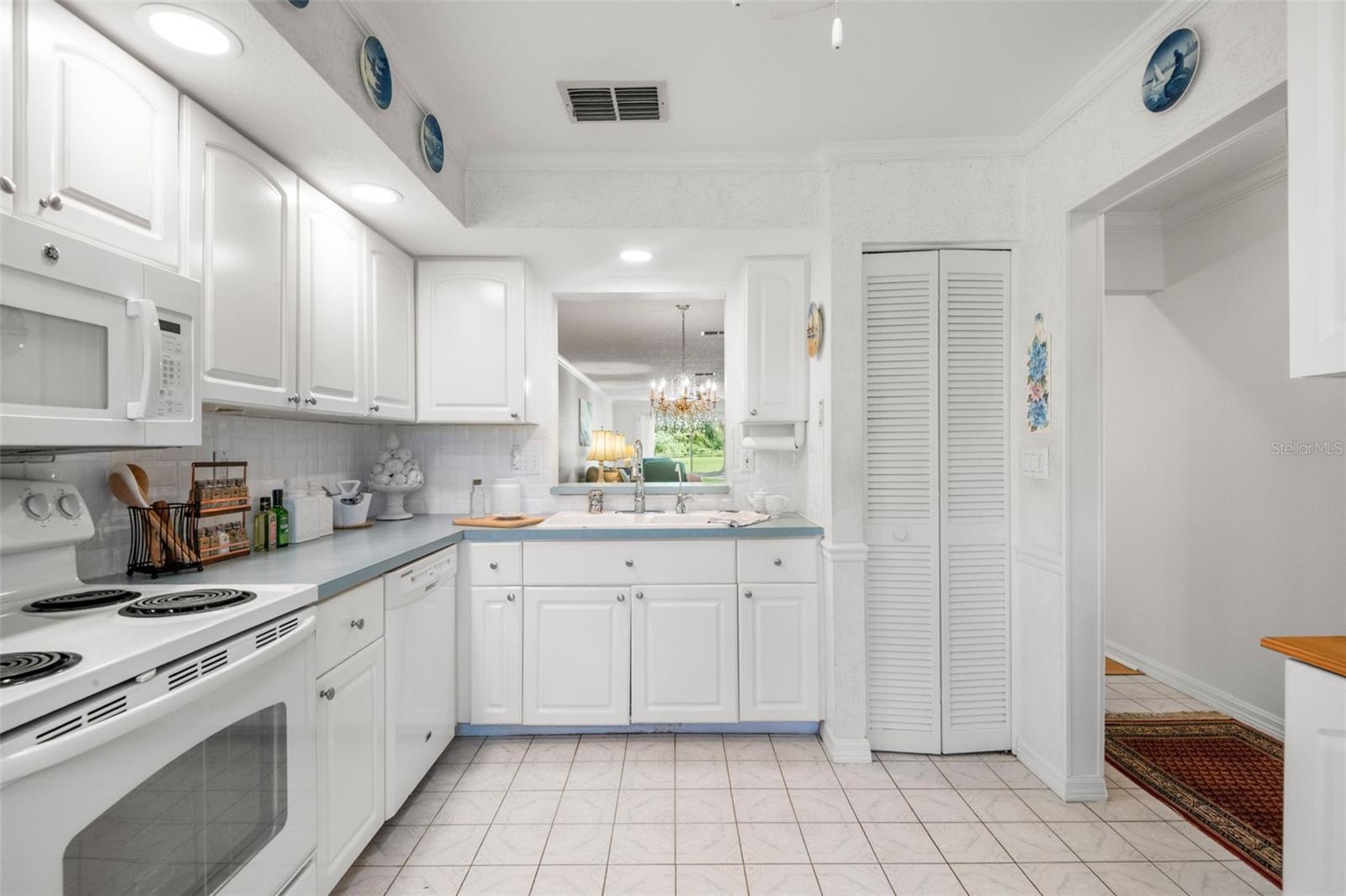 Image 24 of 61 For 1012 Dunrobin Drive D