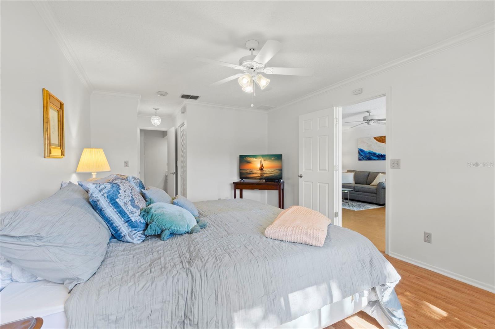 Image 30 of 61 For 1012 Dunrobin Drive D