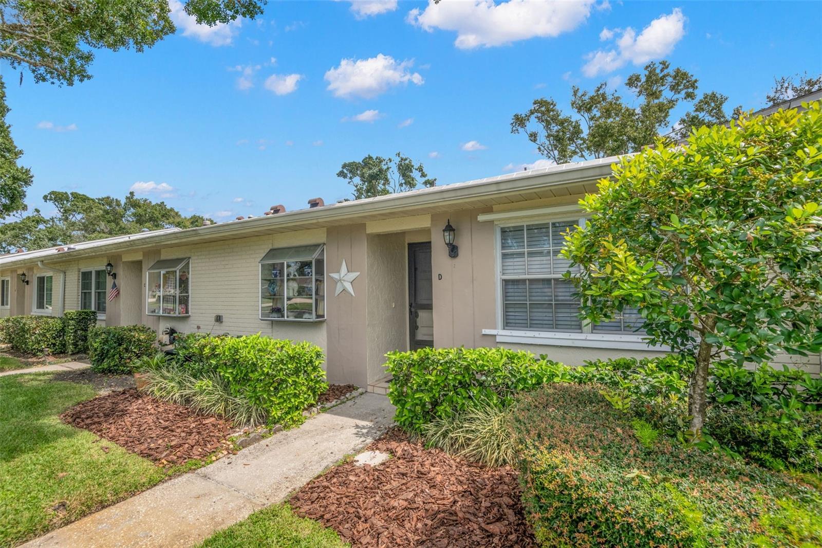 Image 4 of 61 For 1012 Dunrobin Drive D