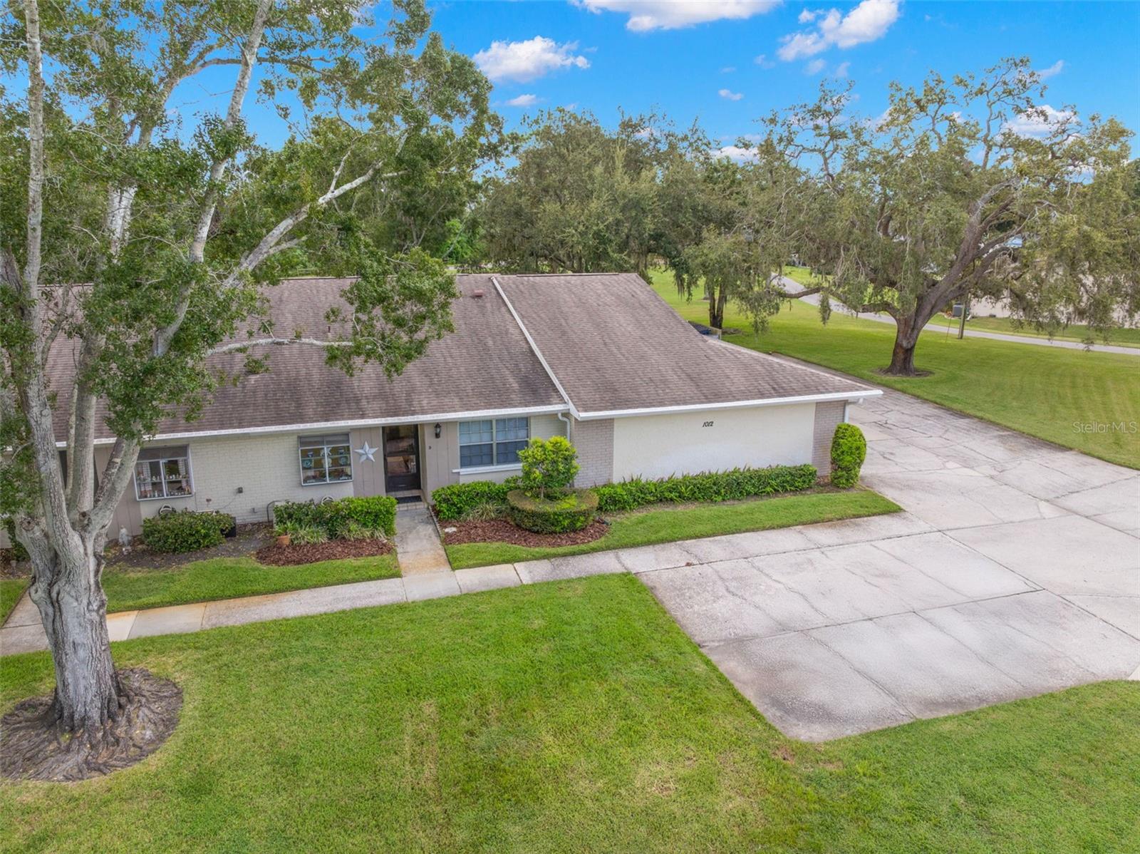 Image 40 of 61 For 1012 Dunrobin Drive D