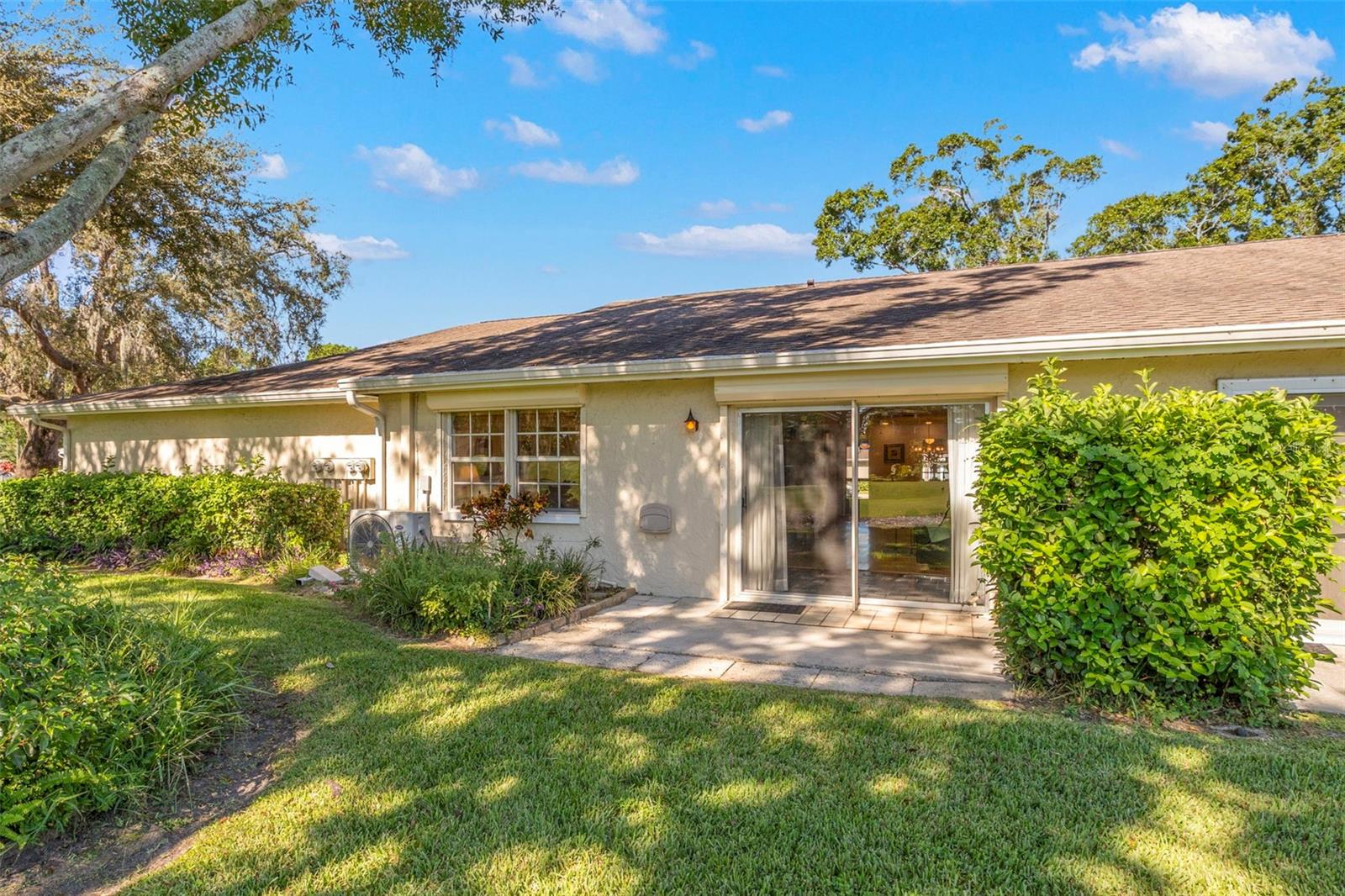 Image 7 of 61 For 1012 Dunrobin Drive D
