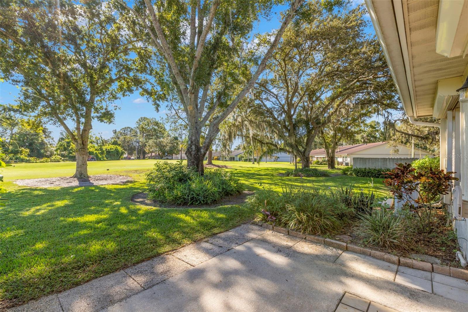 Image 8 of 61 For 1012 Dunrobin Drive D