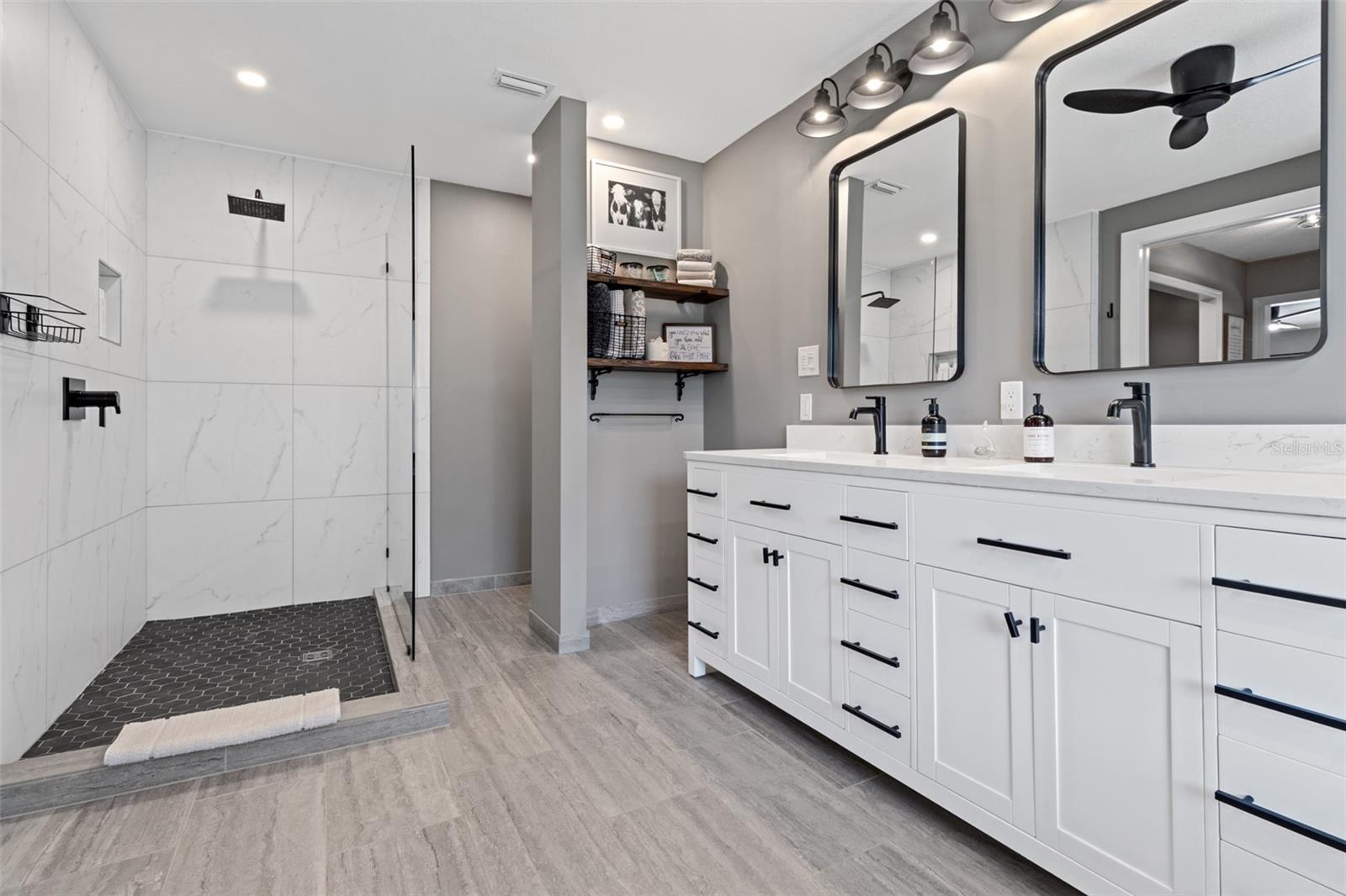 Image 17 of 49 For 10911 Victoria Arbor Way