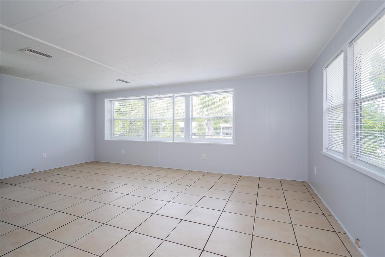 Image 4 of 21 For 133 Andora Street